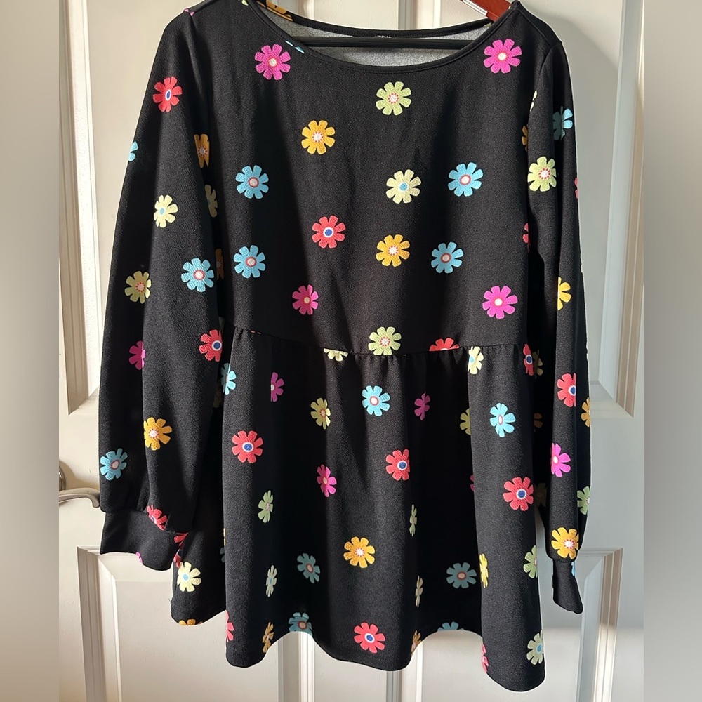 BloomChic Daisy Print Babydoll Top Black Floral Long Sleeve Plus Size